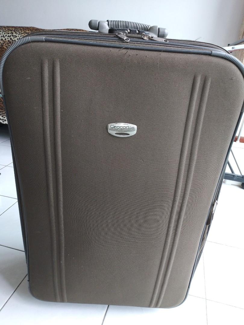 Crocodile luggage bag with wheels