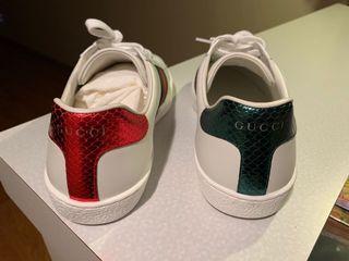 Gucci Ace Sneakers - Snake Embroidered pattern