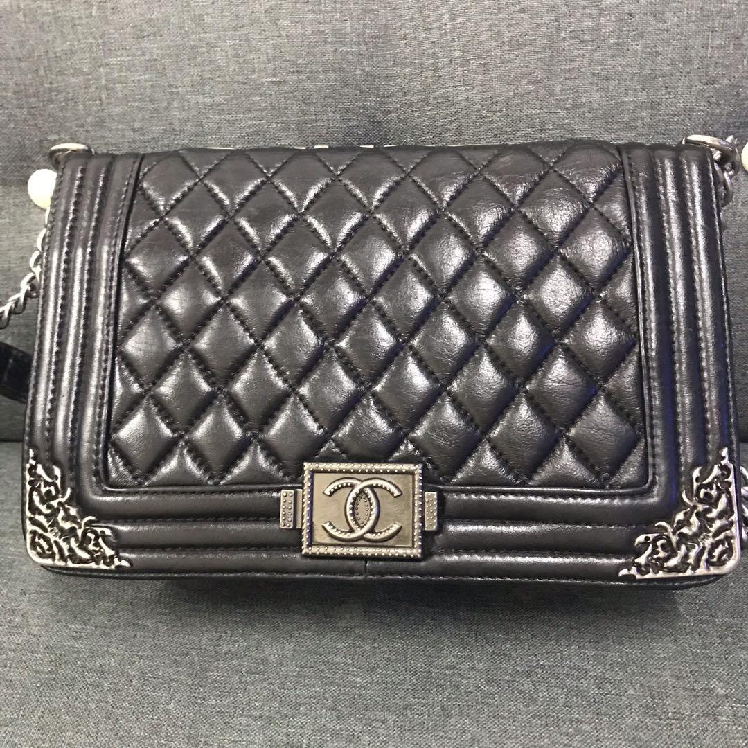 JUMBO Chanel Leboy with metal edge