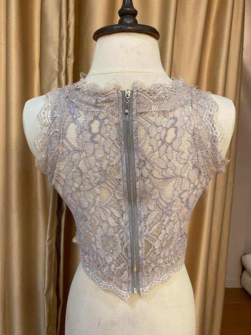 Lace Sleeveless Top (Category: Sleeveless) located in Taguig. Submitted by anmit (Listing ID 1112339624, Image 3). Description: Brand new .