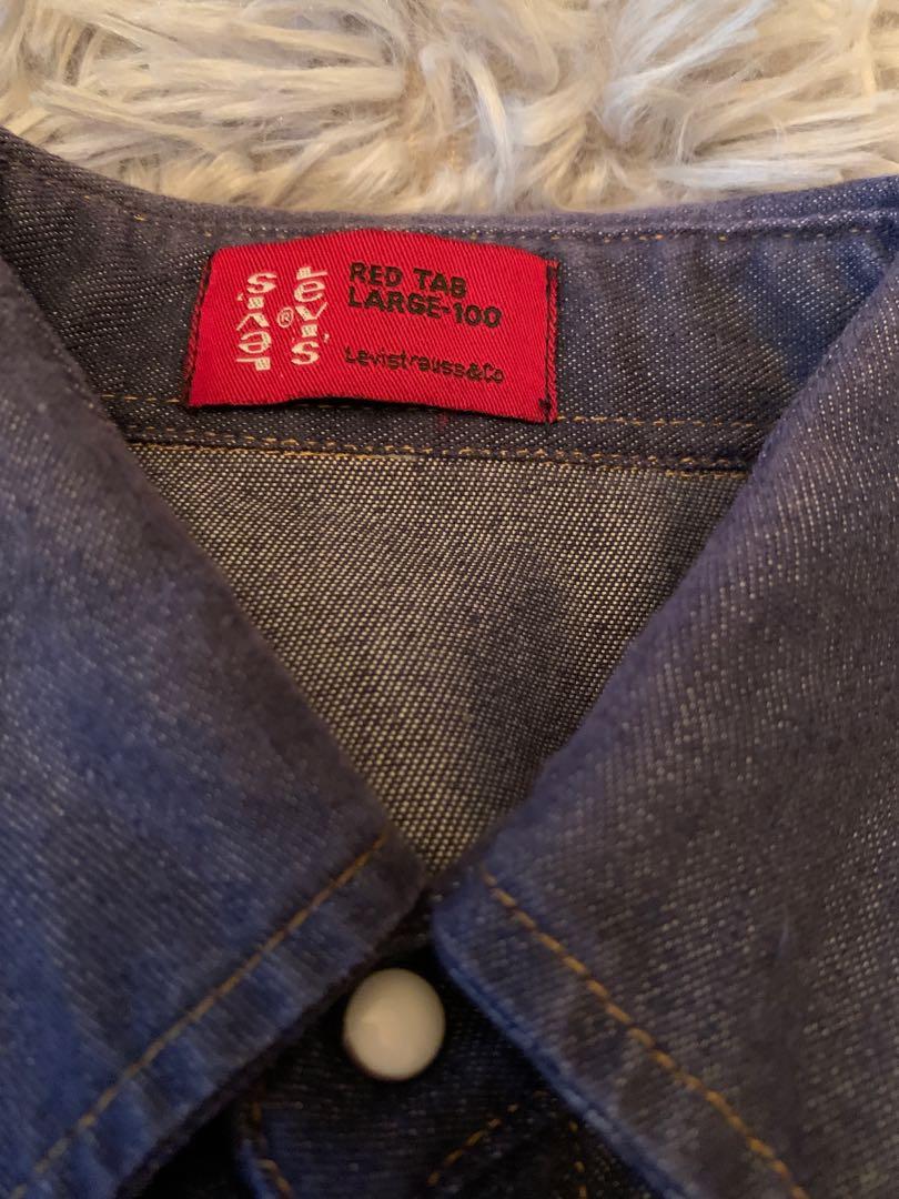 Levi's red tab large 2025