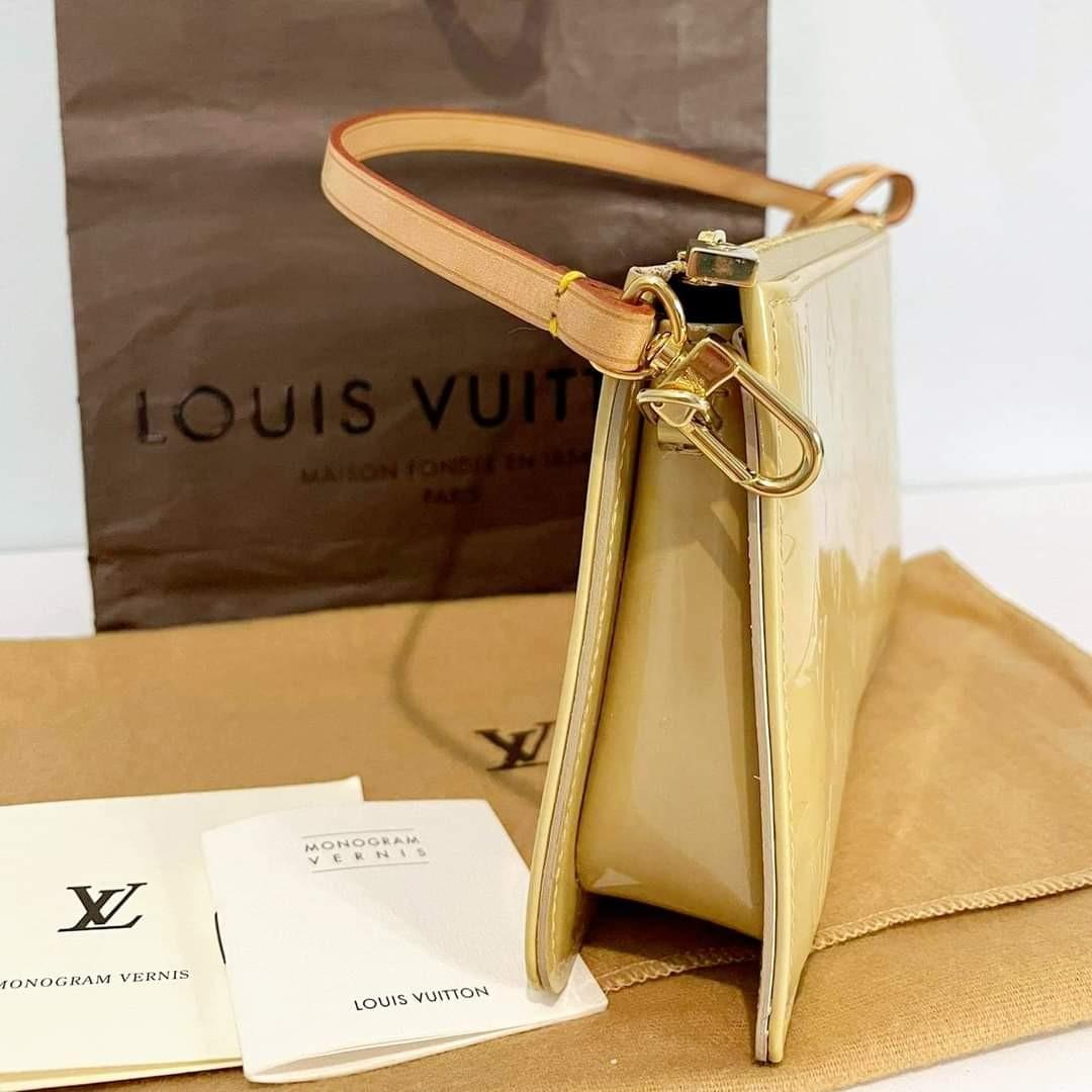 Louis Vuitton Pochette Lexington Monogram Vernis Peppermint in
