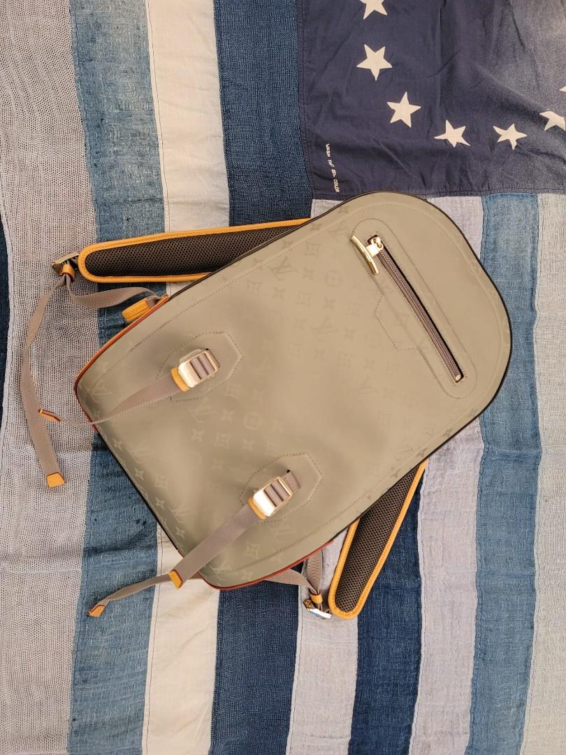 LV m43881 Titanium Gm backpack, 名牌, 手袋及銀包- Carousell