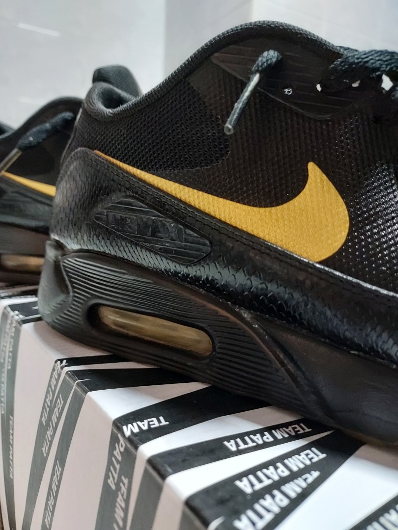 mens black and gold airmax