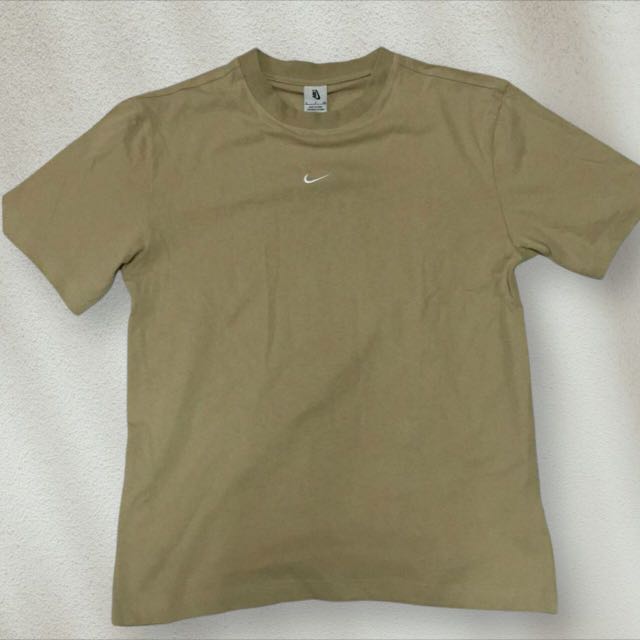 Nike shirt logo middle store
