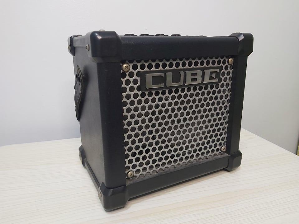 Roland Micro Cube GX (Category: Musical Instruments) located in Pasig City. Submitted by JRisEn (Listing ID 1076083054, Image 2). Description: Roland Micro Cube GX - Php 4.999K. Very portable. A genuine Roland Cube amp in an ultra-compact package that even runs on batteries - RFS : Upgrade, Spare Amp Reference : https://www.roland.com/global/products/micro_cube/ Ad: https://www.youtube.com/watch?v=KLKM5Qlb2vo Review : https://www.youtube.com/watc