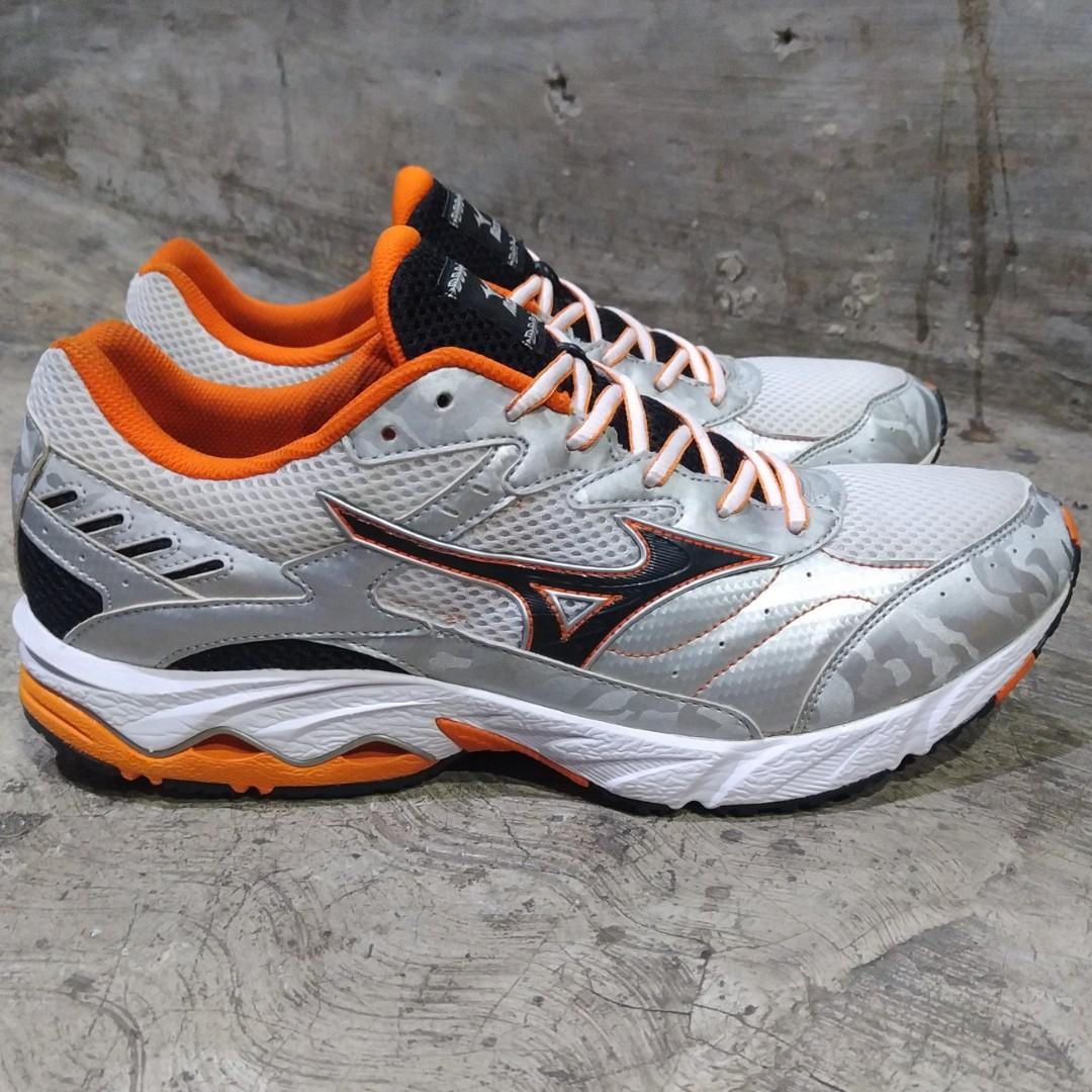 Sepatu Mizuno Wave Glory Original Second Seperti Baru Olah Raga