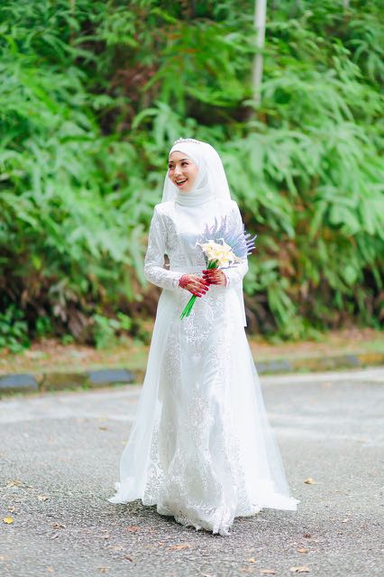 Sewa baju nikah dress baju melayu Women s Fashion Dresses Sets Traditional Ethnic wear on Carousell