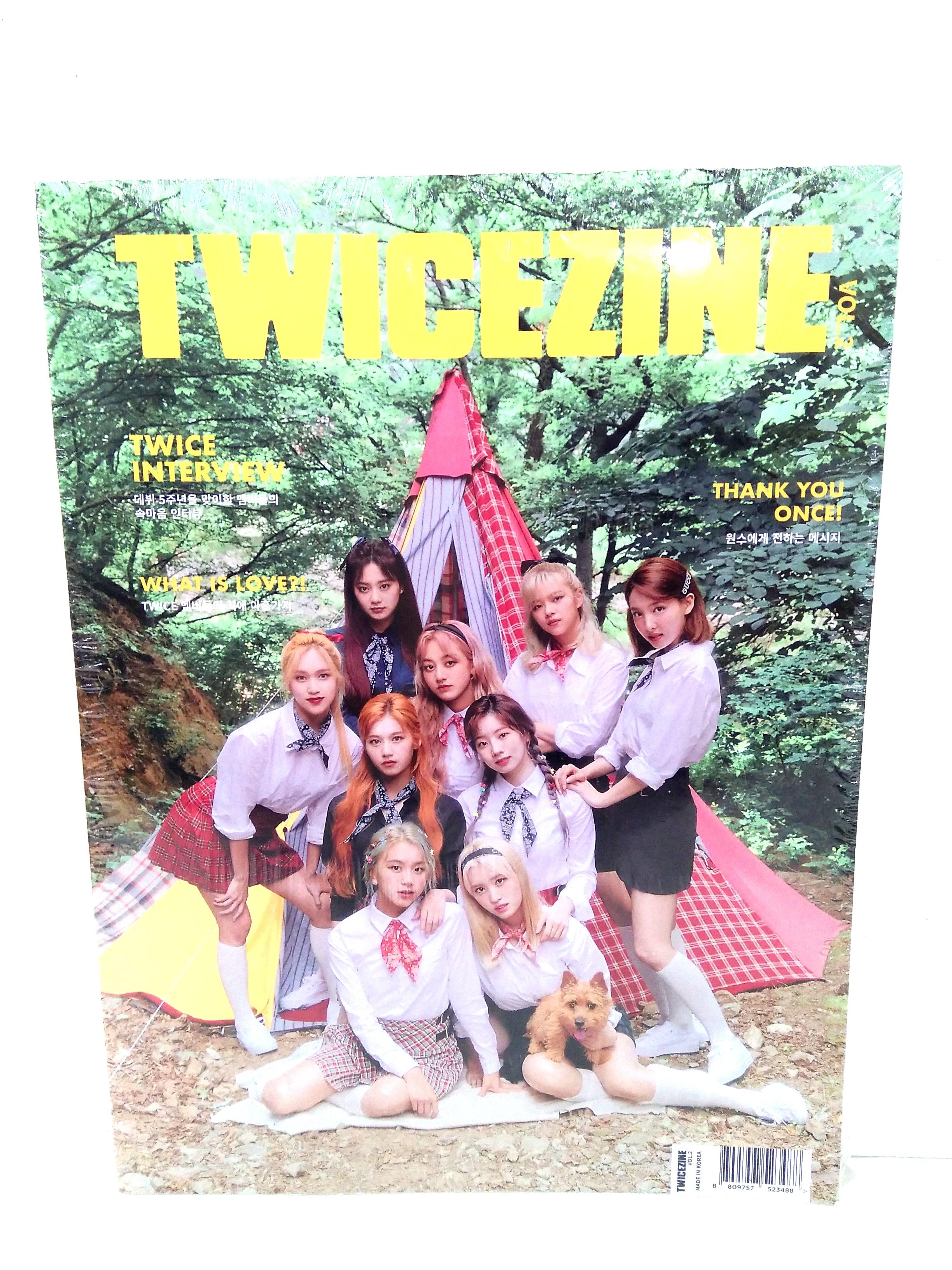 Twice twicezine vol.2, 興趣及遊戲, 收藏品及紀念品, 韓流- Carousell