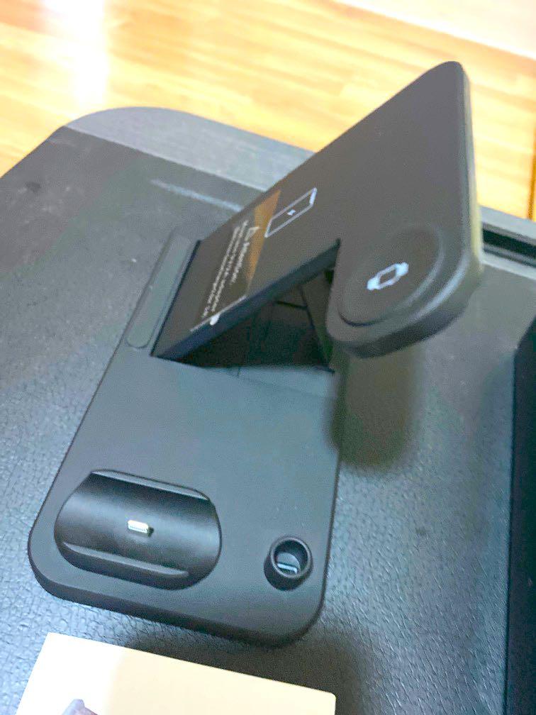 W30 Wireless Charger 4 in 1 QiCertified Fast Charging Station Foldable