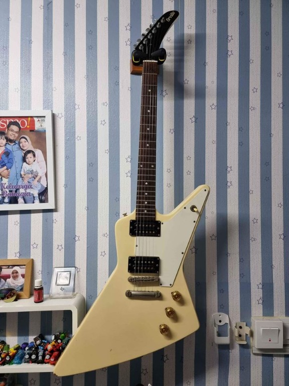 Orville by online gibson explorer