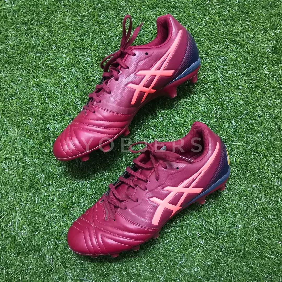 Asics club on sale