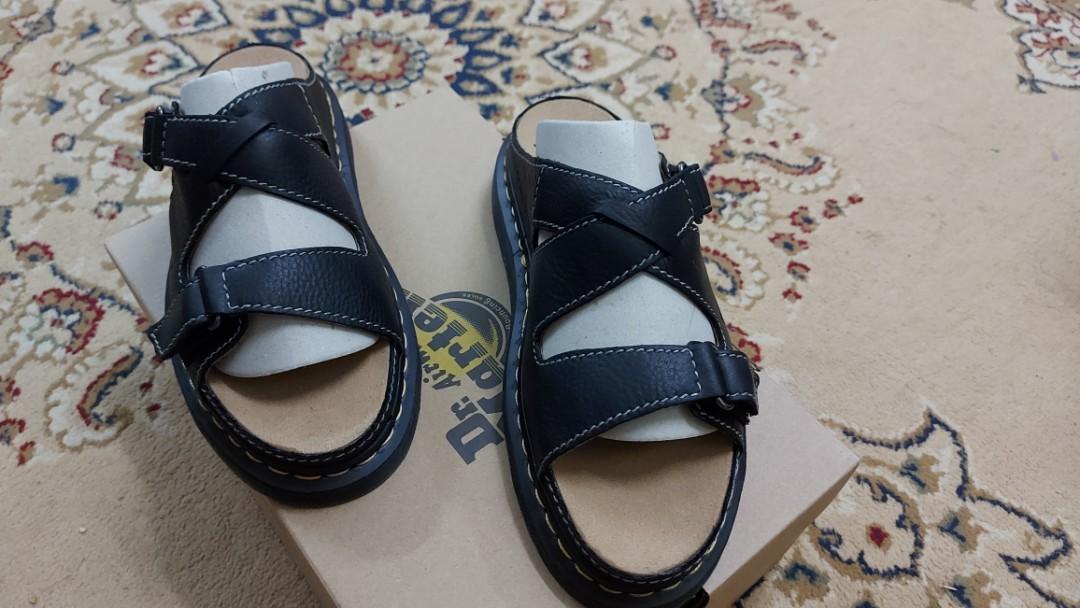 Dr martens sandals Bradfield Men s Fashion Footwear Casual