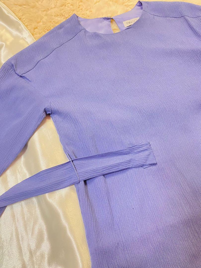 FV Basic Top (Category: Blouses) located in Kajang. Submitted by wanis_shop (Listing ID 1112526343, Image 3). Description: ✨Name: FV Basic top ✨Condition: 9/10 ✨Colour: Blue ✨Material: Chiffon ✨Size: S-M 💳 RM10 📦 Postage RM6 (SM) / RM8 (SS) 🛒First pay first serve basis ✨Measurements (flat lay in cm) ✔️Shoulder: 59 (Drop Shoulder) ✔️Bust: 49 ✔️Length: 60 *Jeans is Excluded.