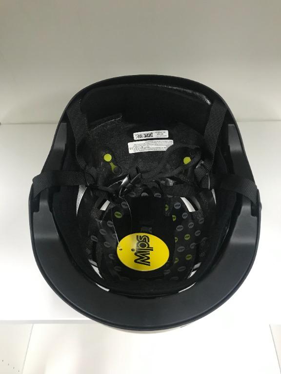 Giro quarter mips helmet hot sale