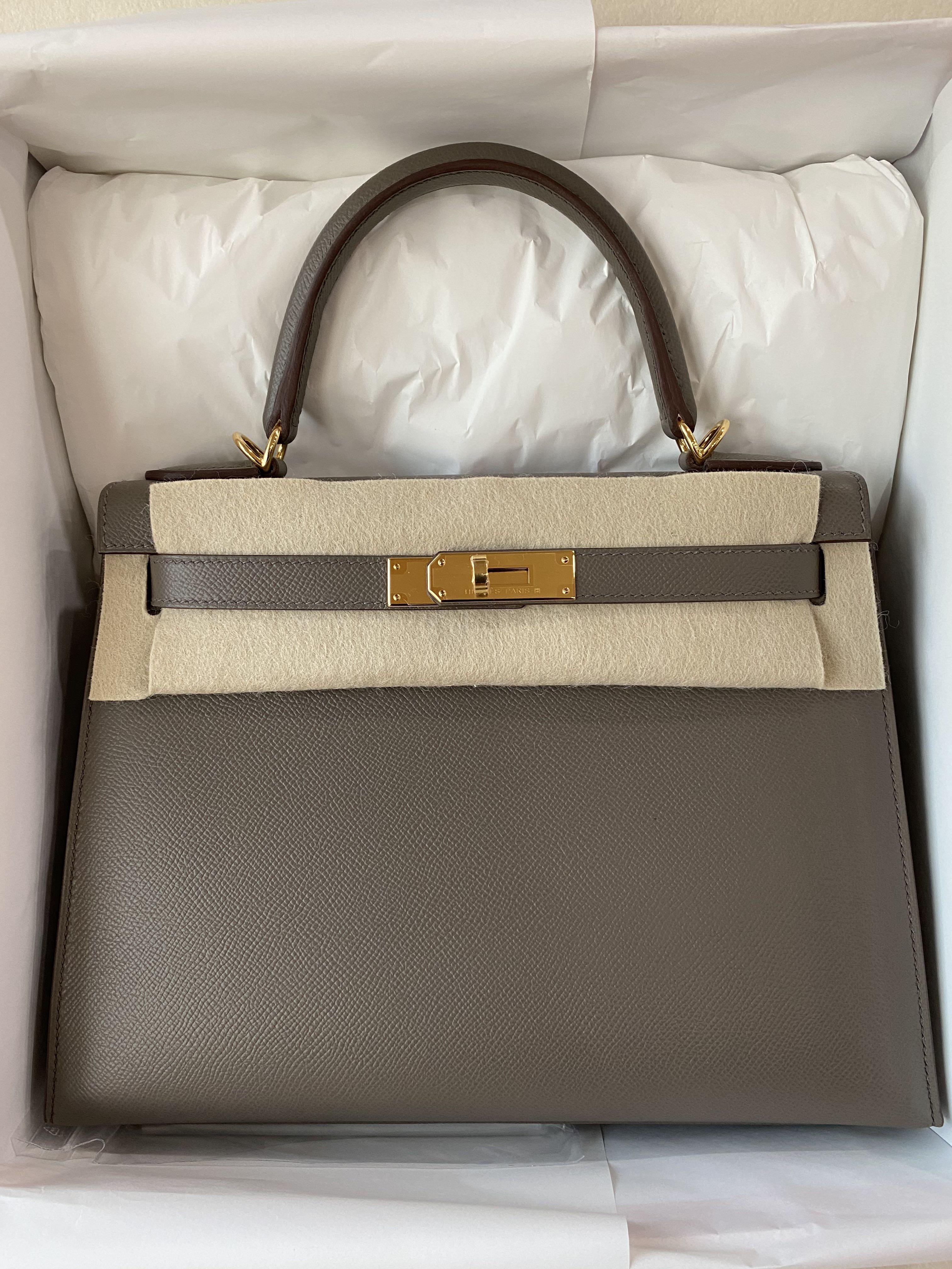 A Hermes Kelly 25 Retourne Gris Mouette Bag, Boxed full Set for sale at  auction on 20th October