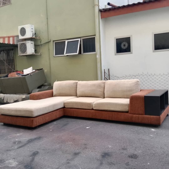 L shape sofa saiz besar, Furniture & Home Living, Furniture, Sofas on Carousell