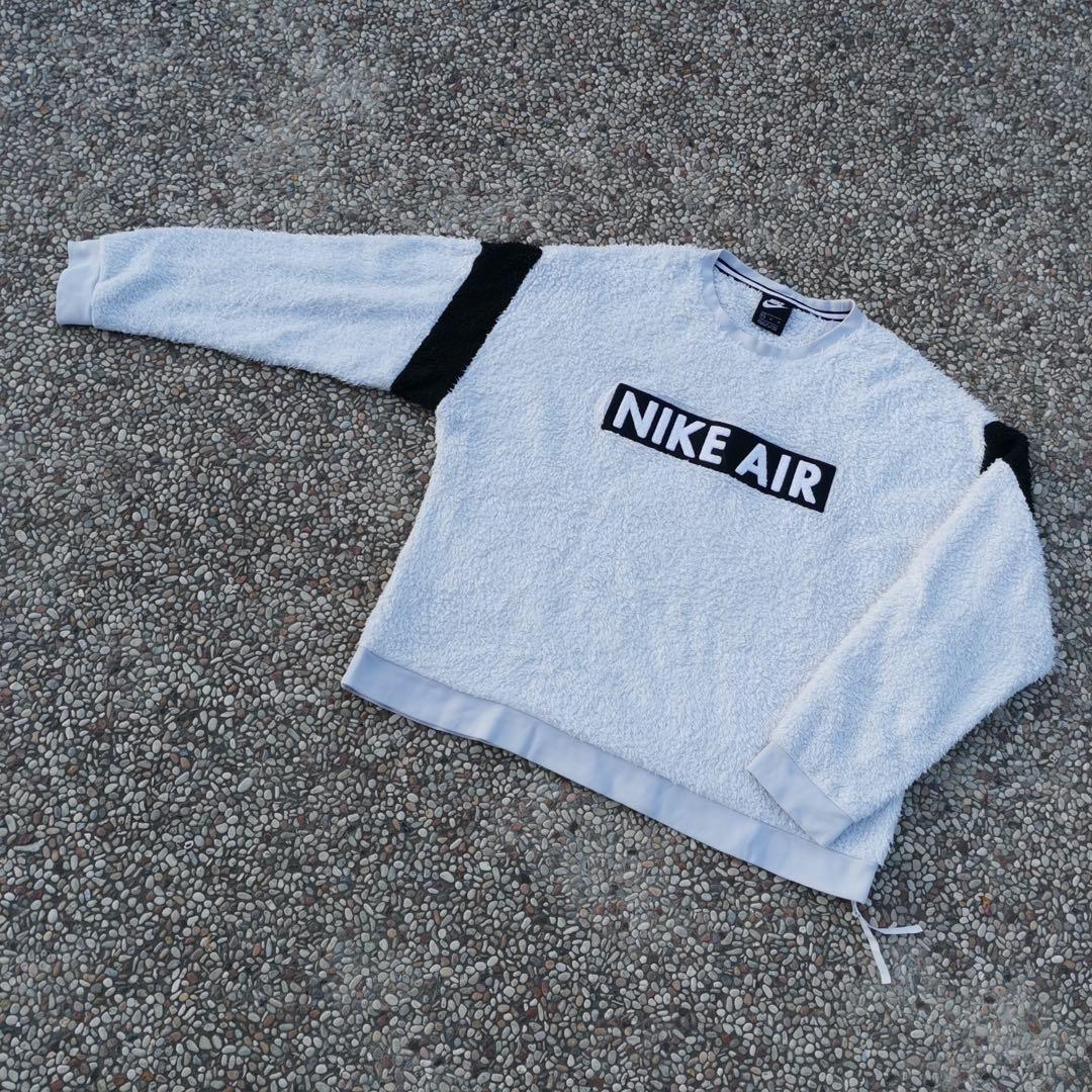 Nike air new arrivals seasonal crew