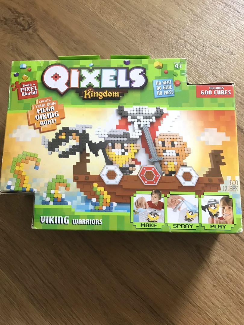 Qixels michaels top