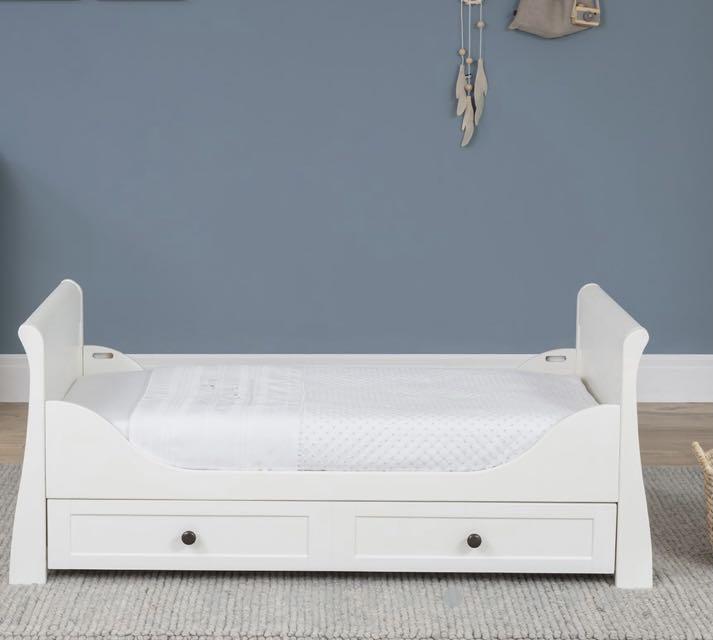 Silver cross windsor cot outlet bed