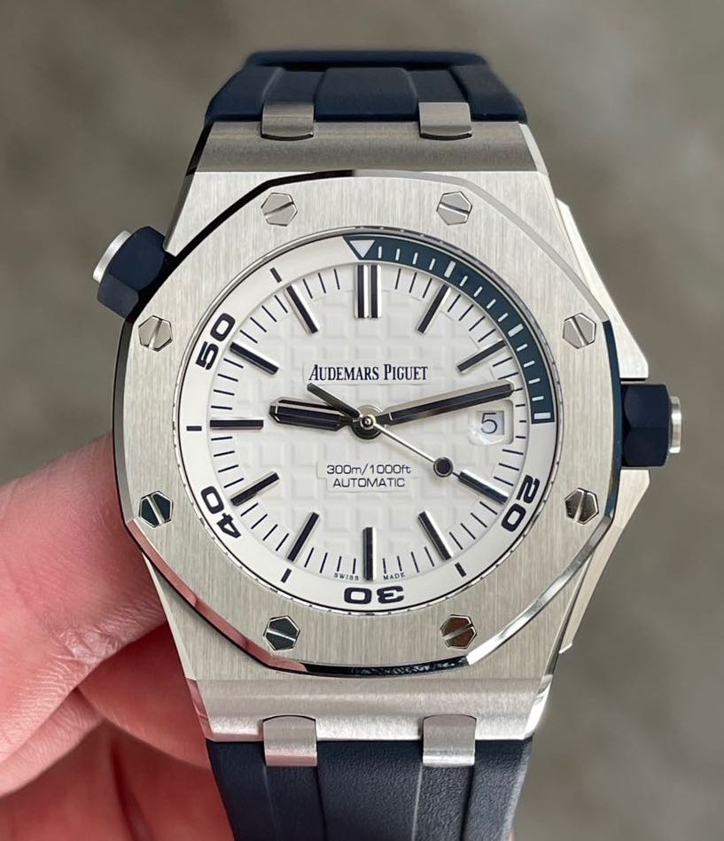 SOLD Audemars Piguet Royal Oak Offshore Diver White Blue 15710ST