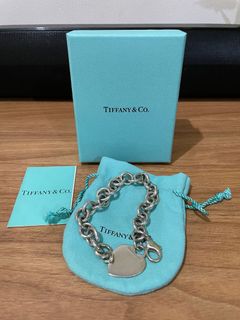 (Category: ) located in . Submitted by ashasluxurycloset (Listing ID 1112550586, Image 1). Description: .