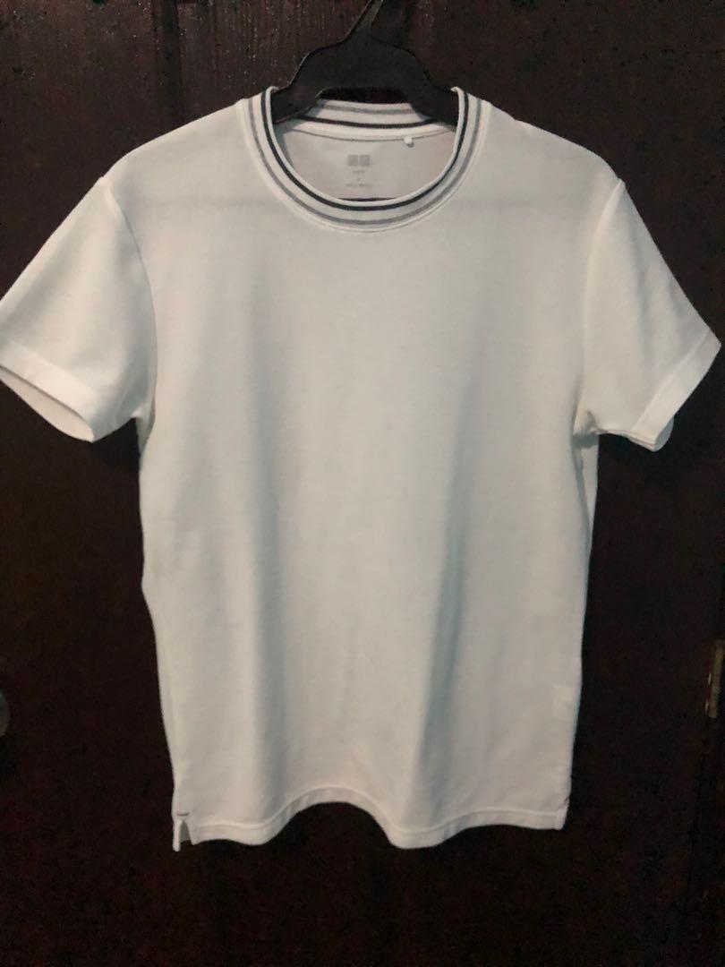 uniqlo plain white t shirt