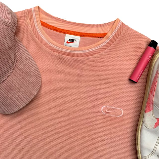 Vintage Salmon Nike Sweatshirt, Men's Fashion, Tops u0026 Sets, Tshirts u0026 Polo  Shirts on Carousell