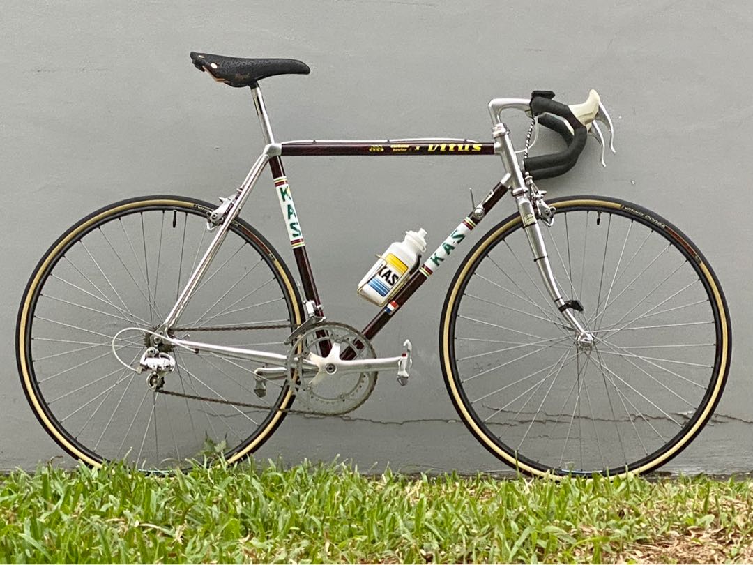 Vitus carbon shop road bike