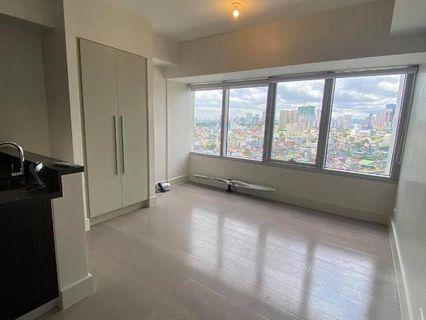 Condo for sale Studio unit in Lincoln Tower Rockwell Makati