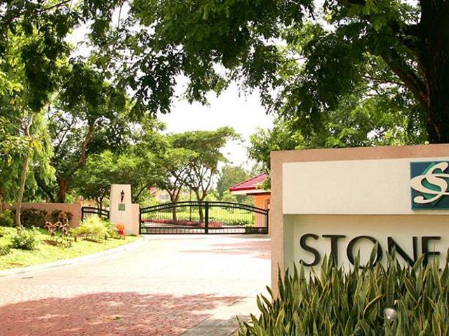 (Category: ) located in . Submitted by lucky.homefinder.ph (Listing ID 285855673, Image 1). Description: .