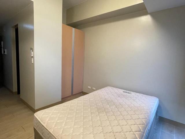 Eaatwood condominium for rent (Category: Apartments & Condos) located in Manila. Submitted by cjmb_realty (Listing ID 1076939035, Image 3). Description: Condo for rent Ready for accupancy condo unit NOW Available Studio Semi-furnished One Eastwood Tower 1,eastwood city 1 year contract Monthly -(18,000)only inclusive association dues 2 months security deposit and 1 month advance rent and post dated checks Amenities:,gym,swimming pool,game room,pla
