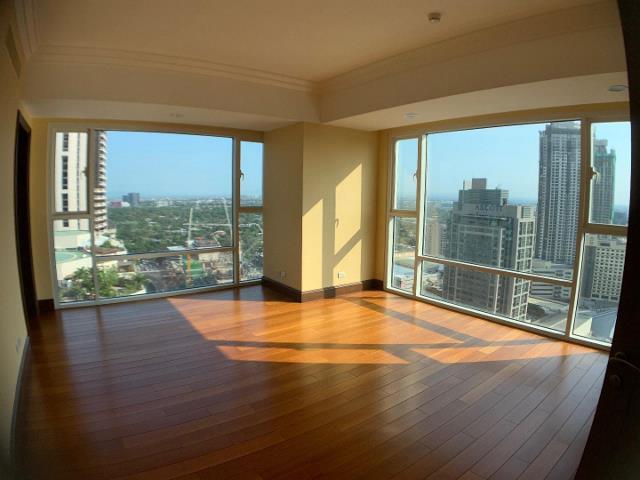 For Sale 3 Bedroom Discovery Primea (Category: Apartments & Condos) located in Makati City. Submitted by donangelob (Listing ID 240835616, Image 1). Description: PLEASE READ *No Brokers* *Direct Buyers Only* For Sale Discovery Primea Ayala Avenue Makati City 3 Bedroom 3 Toilet & Bath PLEASE READ (Views) Through and through building Fully-furnished gourmet kitchen Utility Kitchen Storage Room Staff Room 2 Parking Spaces Use of Hotel Amenities Priv