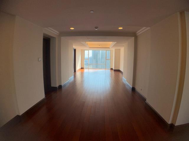 For Sale 3 Bedroom Discovery Primea (Category: Apartments & Condos) located in Makati City. Submitted by donangelob (Listing ID 240835616, Image 3). Description: PLEASE READ *No Brokers* *Direct Buyers Only* For Sale Discovery Primea Ayala Avenue Makati City 3 Bedroom 3 Toilet & Bath PLEASE READ (Views) Through and through building Fully-furnished gourmet kitchen Utility Kitchen Storage Room Staff Room 2 Parking Spaces Use of Hotel Amenities Priv