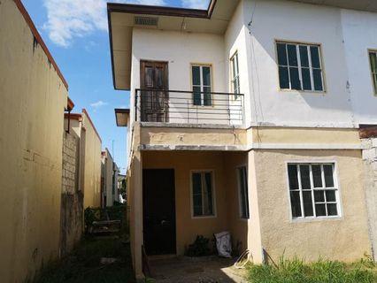Foreclose house and lot for sale in carmona cavite!