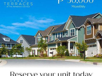 TOWNHOUSE FOR SALE IN CAVINTI LAGUNA , THE TERRACES in HAMPTONS CALIRA