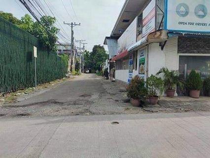 Apas Lahug Lot with apartment for sale 