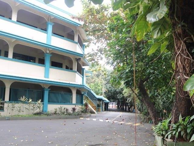 Commercial Property along Marcos Highway (Category: Commercial) located in Quezon City. Submitted by licensedbroker.tedvicente (Listing ID 1144118862, Image 3). Description: Price is Negotioable. Send offer. Best Use: Hotel, Resort, Apartment, Clinic-Hospital, Apartment, Office-Warehouse, School The property used to be a school. It has 20 classrooms, comfort rooms for boys and girls in every floor, gym at the rooftop and ample parking space for v