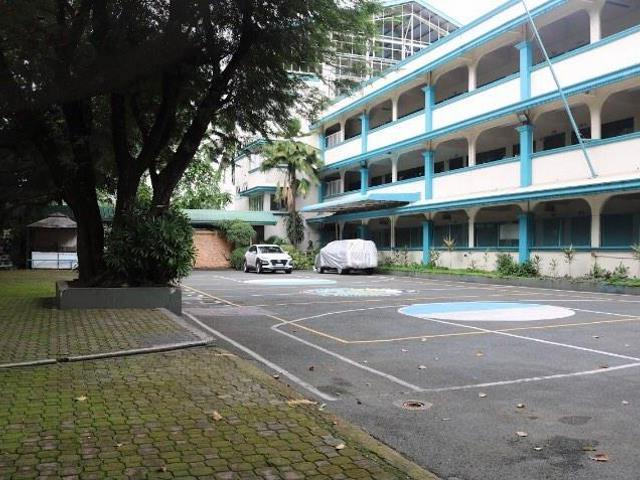 Commercial Property along Marcos Highway (Category: Commercial) located in Quezon City. Submitted by licensedbroker.tedvicente (Listing ID 1144118862, Image 2). Description: Price is Negotioable. Send offer. Best Use: Hotel, Resort, Apartment, Clinic-Hospital, Apartment, Office-Warehouse, School The property used to be a school. It has 20 classrooms, comfort rooms for boys and girls in every floor, gym at the rooftop and ample parking space for v