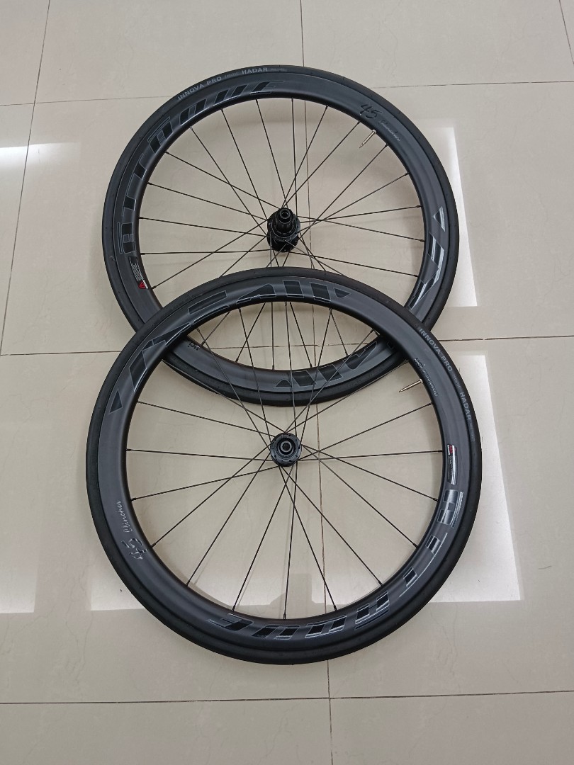 Attaque deals carbon wheelset