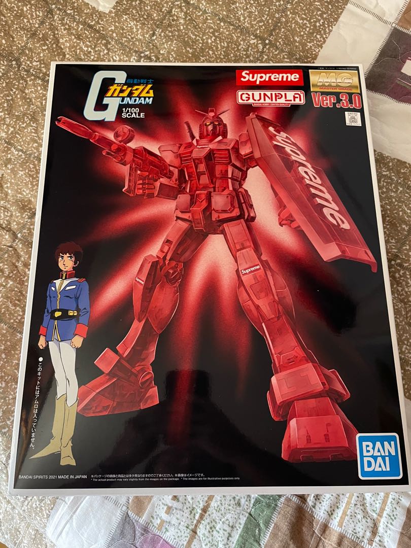 全新 Supreme x Gundam RX78 MG 1100, 興趣及遊戲, 玩具 & 遊戲類 Carousell