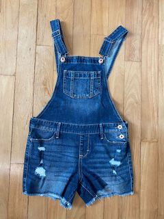(Category: ) located in . Submitted by clearanceesales (Listing ID 1134749077, Image 1). Description: .