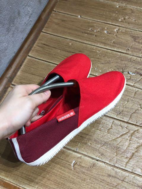 ADIDAS SLIP ON Men s Fashion Footwear Sneakers on Carousell