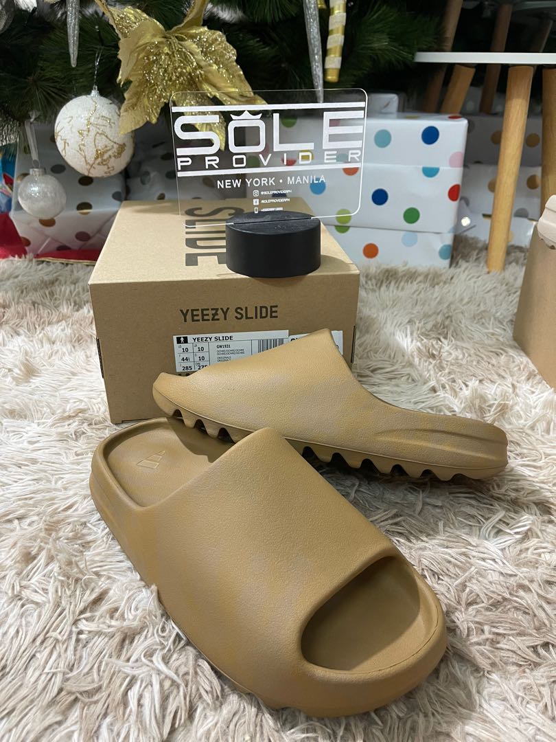 Mocha deals yeezy slides