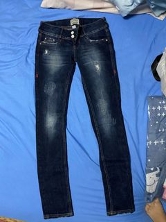 (Category: ) located in . Submitted by lienawee (Listing ID 1134815097, Image 1). Description: .