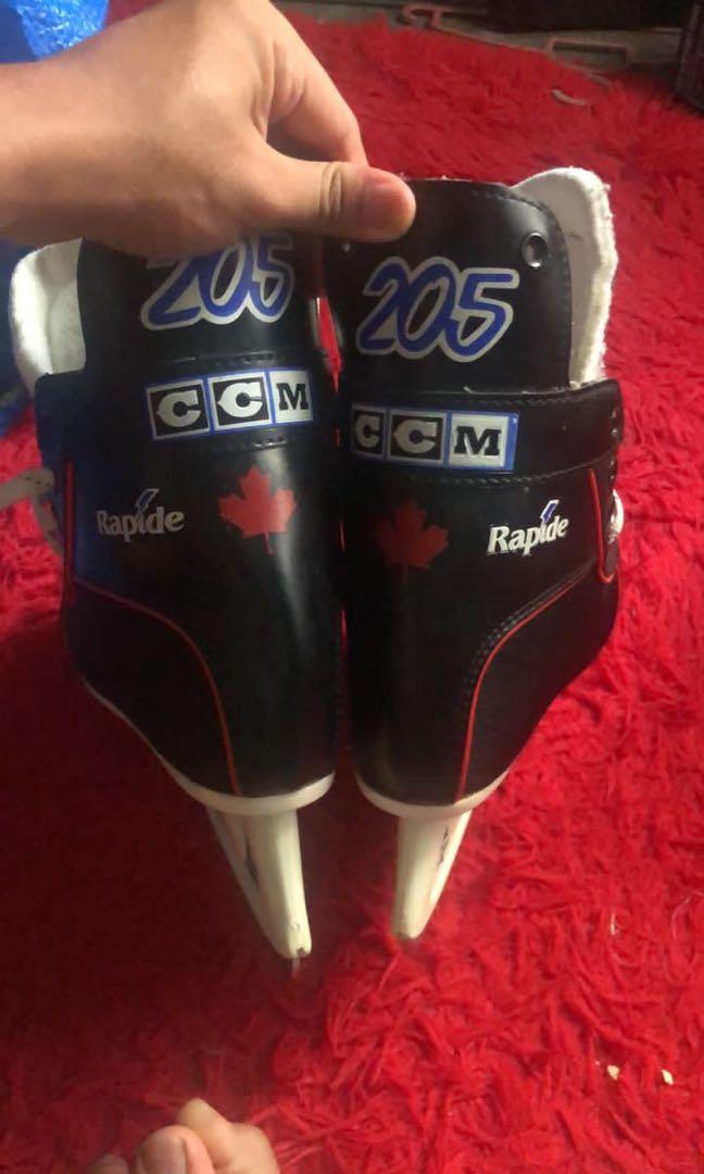 CCM ice skating shoes, Sports Equipment, Sports & Games, Water Sports