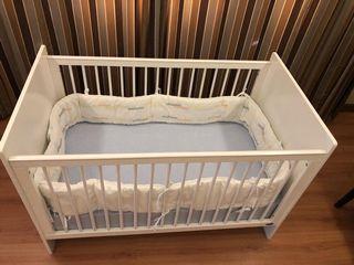 Cuddlebug crib  with mattress