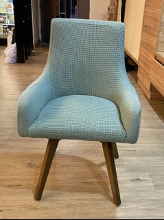 (Category: ) located in . Submitted by wardrobewoes (Listing ID 1134826947, Image 1). Description: .