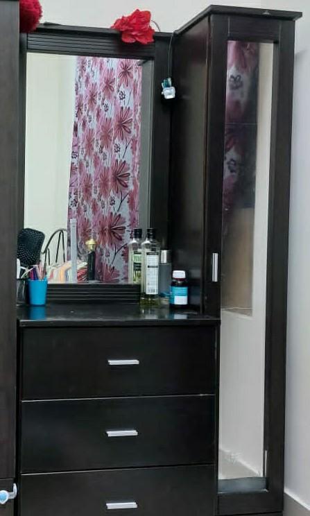 Dressing table (Category: Tables & Sets) located in Kuala Lumpur. Submitted by umarsaleem (Listing ID 1134693241, Image 1). Description: Dressing table for sale. price nego..
