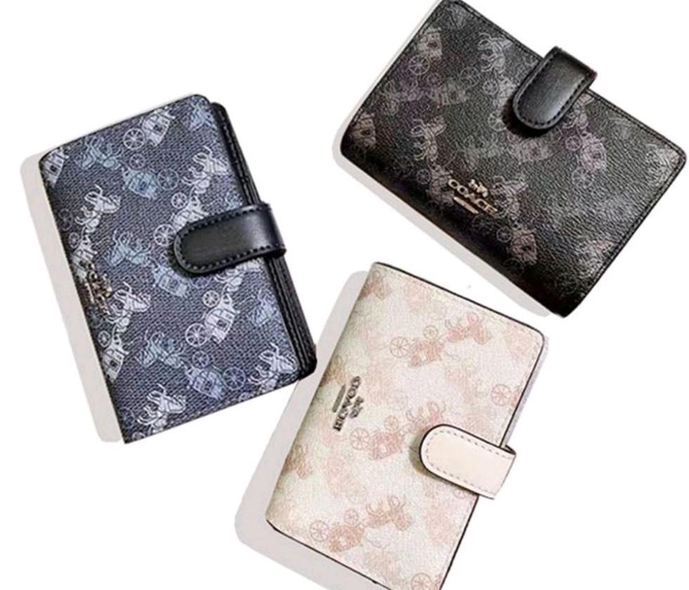 FREE🚚 💯Authentic Coach Coach women wallet Coach medium snap